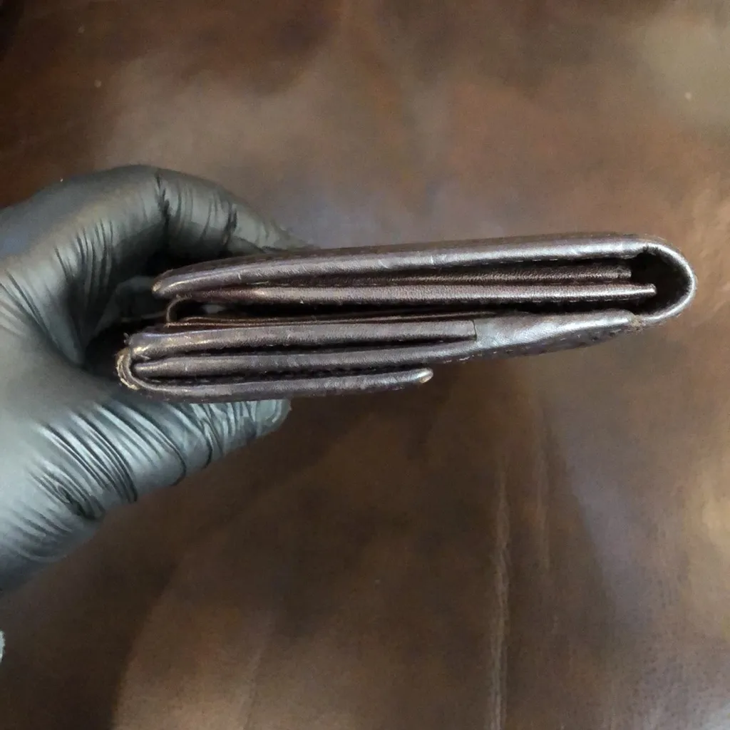 GUCCI GG Guccissima Brown Lambskin Continental Bifold Wallet with Coin Section - Image 9