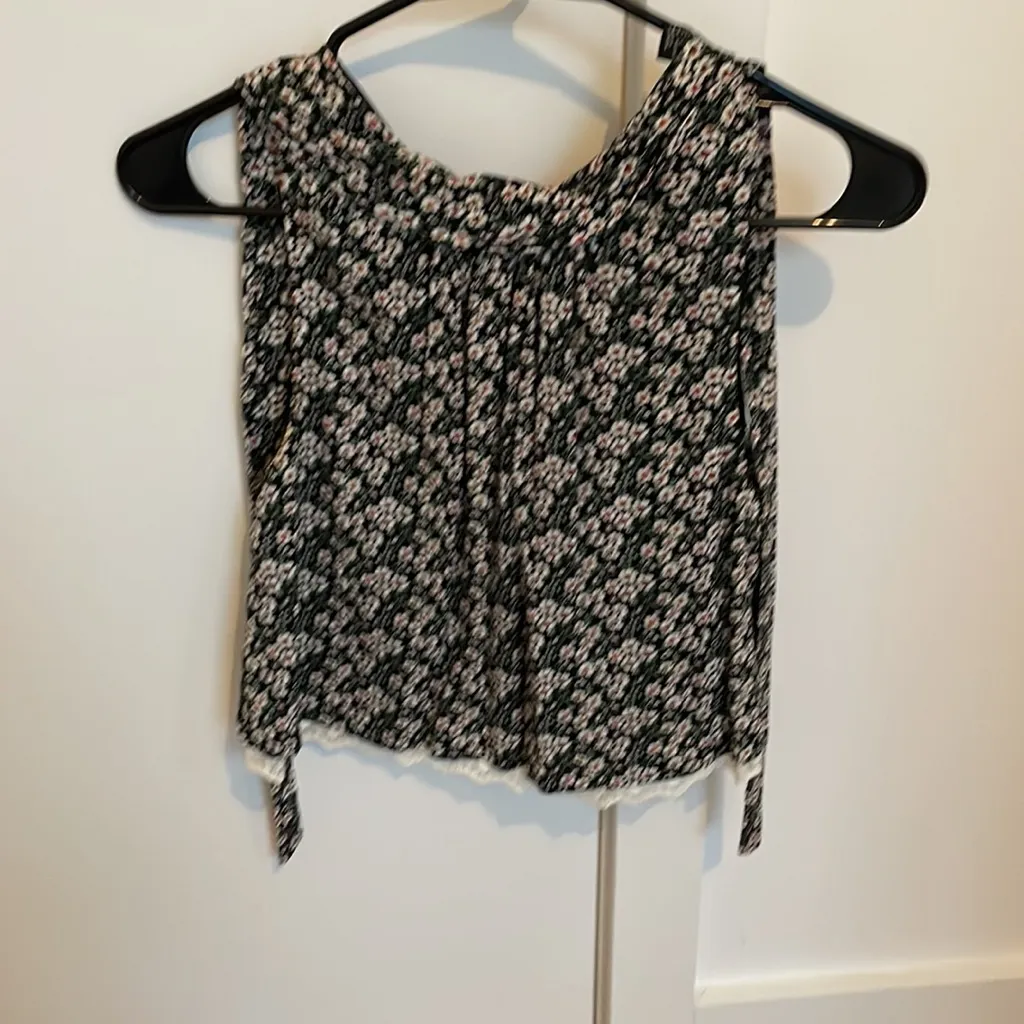 Floral lace underlay tie back top Size Small - Image 9