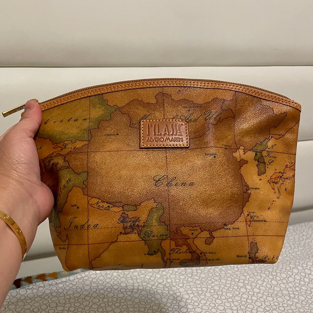 Alviero Martini Pouch/Cosmetic Bag Tan - Image 10