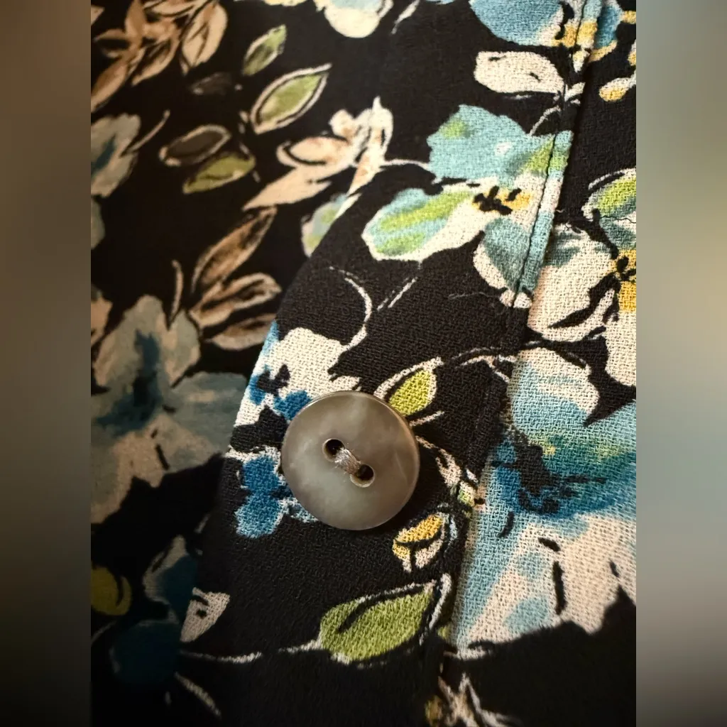 J. Jill Floral Layered Button Up Shirt Top Long Sleeve Blouse Petite Small PS SP Size undefined - Image 3