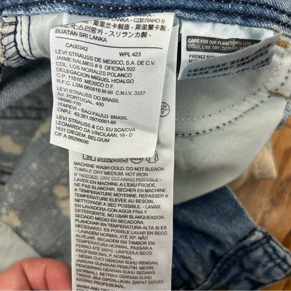 Levi’s | High Rise Bleached Denim Shorts NWT - Image 5