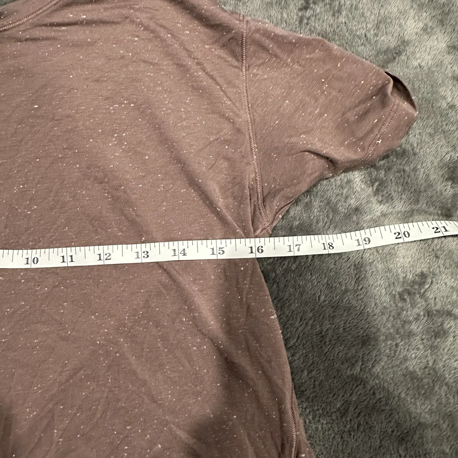 $68 LULULEMON T - Image 5