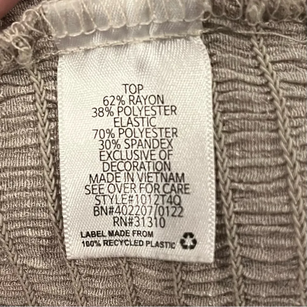 🌺BCX RUFFLE OFF THE SHOULDER SMOCKED TOP SIZE X-SMALL🌺 - Image 6