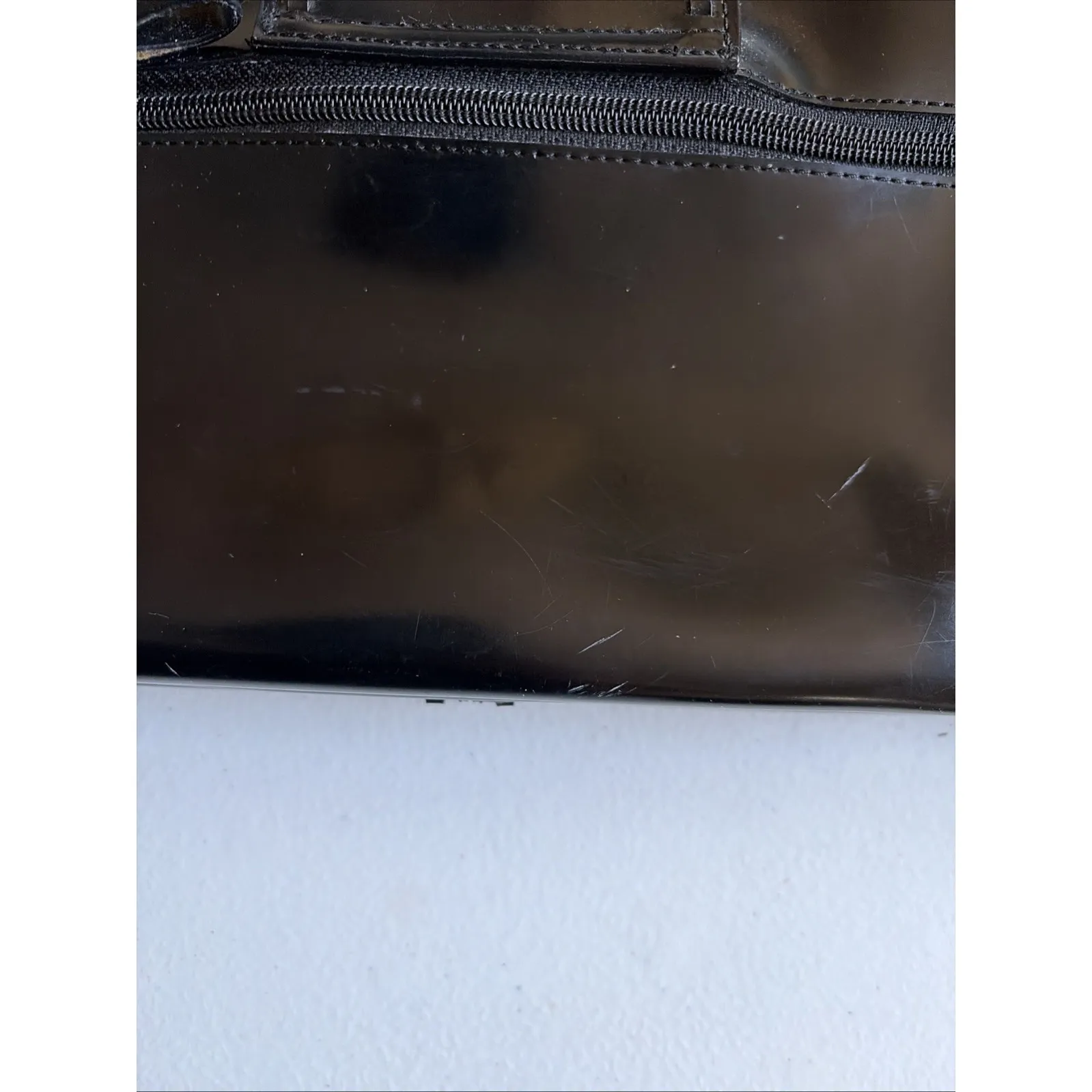 Guess‎  Vintage Y2K Patent Faux Leather Purse Read Description - Image 8