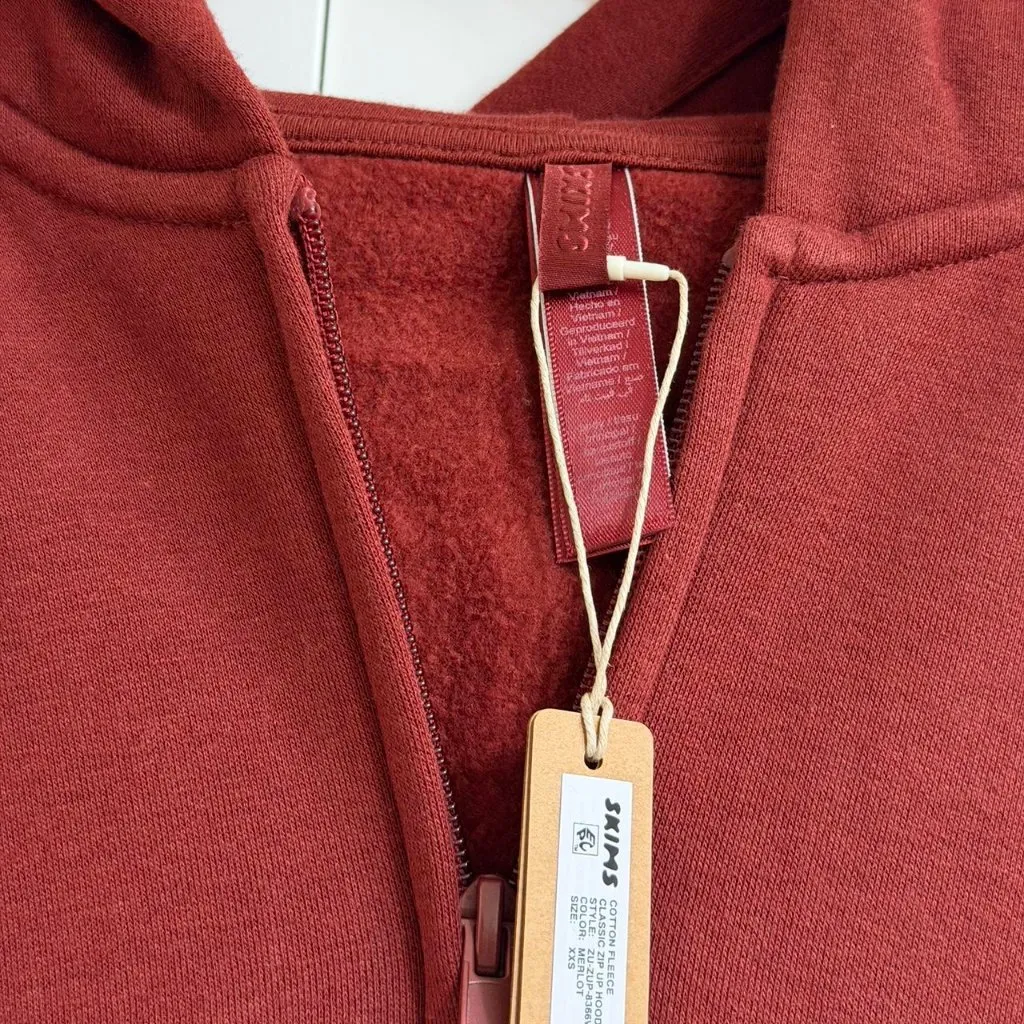 Skims Cotton Fleece Classic Zip Up Hoodie in Merlot, Size XXS - Image 6