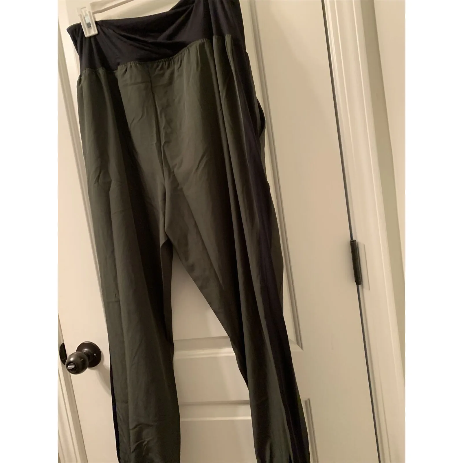 Isabel Maternity Ingrid & Isabel Women's Activewear Jogger Pants Size XL Green - Image 3
