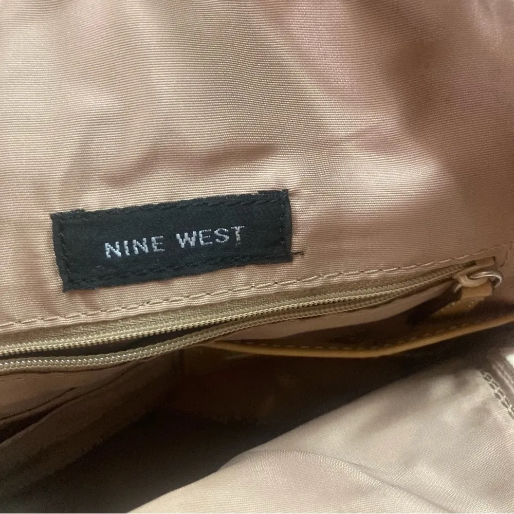 Nine West Backpack Purse Cream Fabric Brown Straps‎ Zip Closure - Image 6
