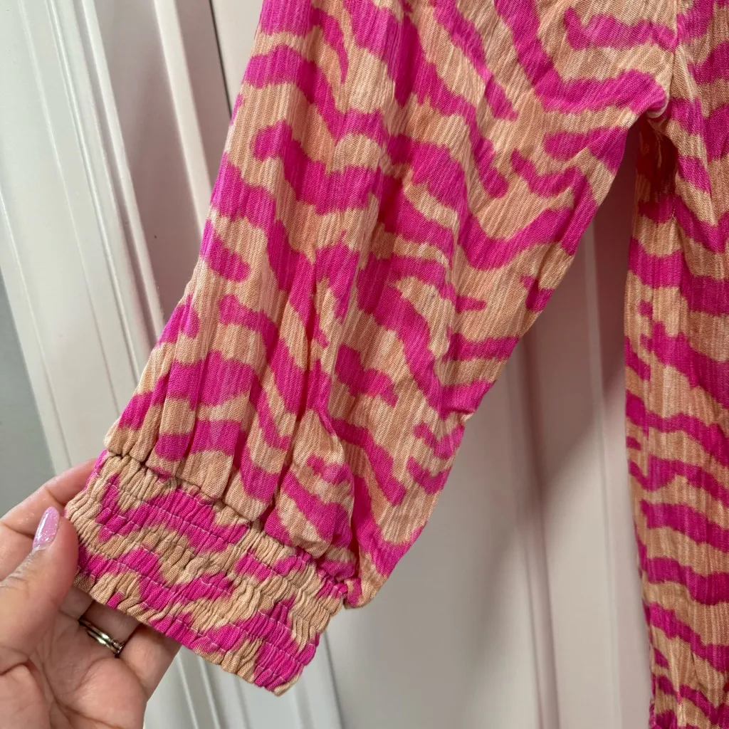 Raisins West‎ Coast Romper NWT size Medium Pink Tiger Swimsuit Cover Up - Image 4