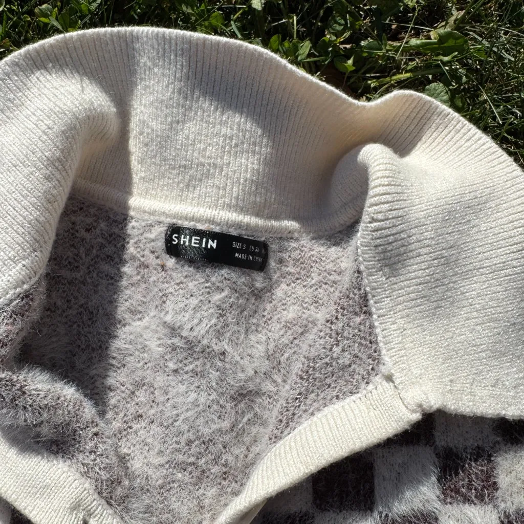 Checkered Soft Sweater - Image 3