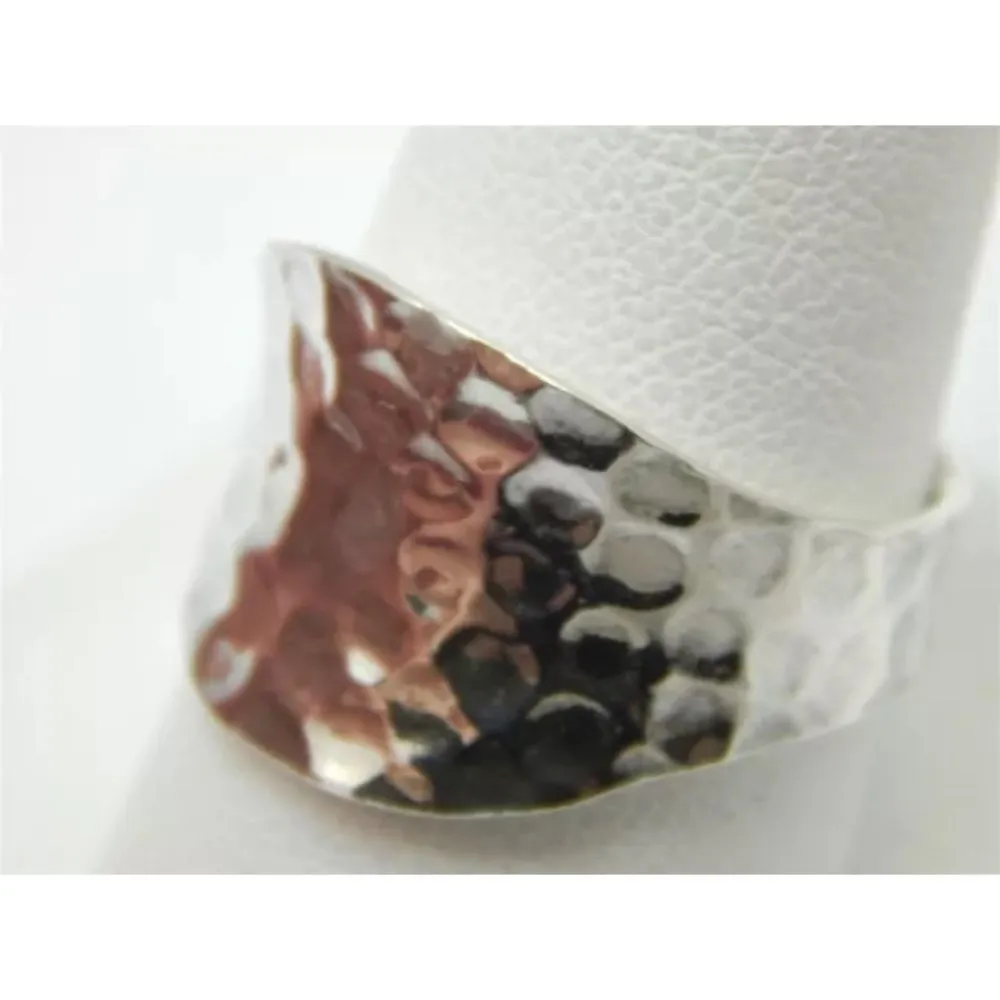 Vintage Sterling Silver Hammered Saddle Ring Size 7 - Image 2