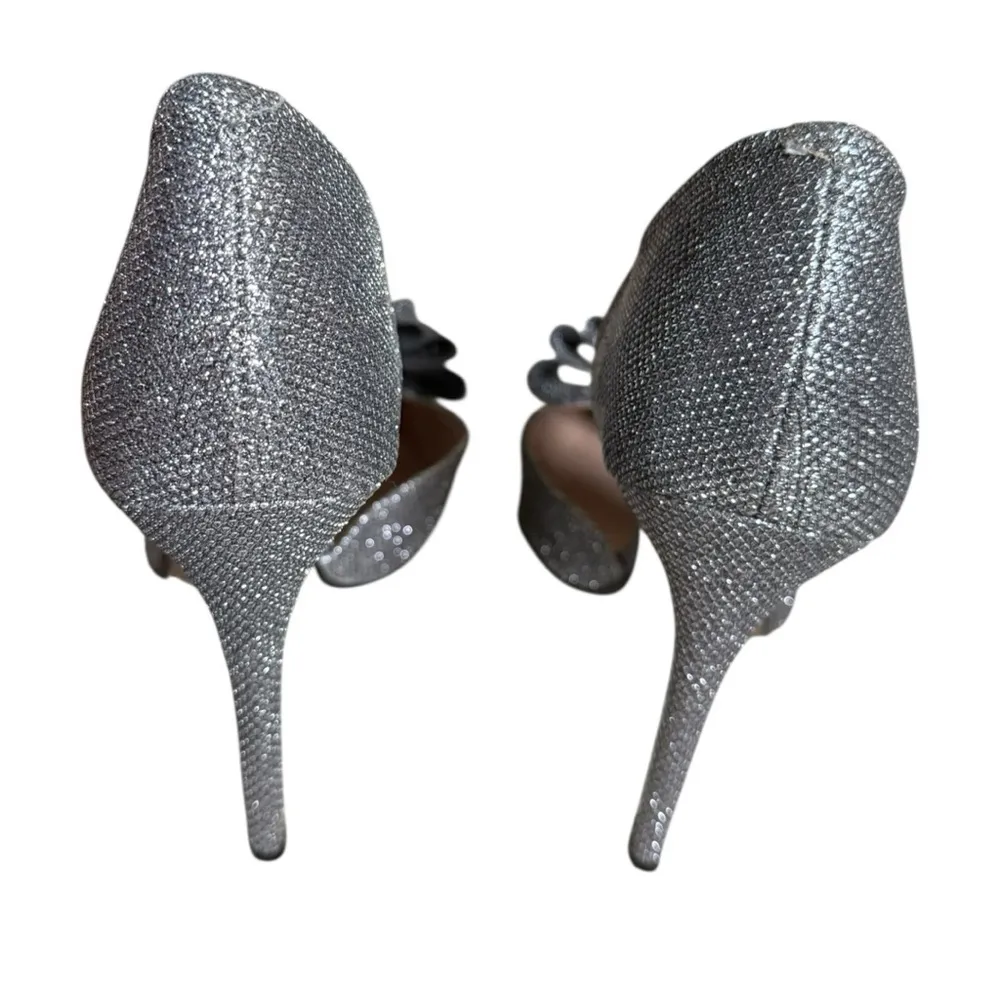 NWOB Betsey Johnson Womens Prince DOrsay Pumps Pewter Size 8 - Image 3