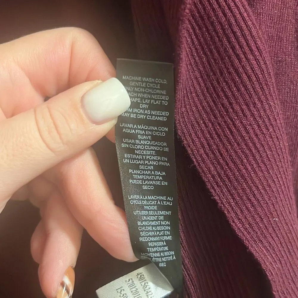 ✨White House Black Market Maroon Sz Small Cardi Sweater✨ - Image 7