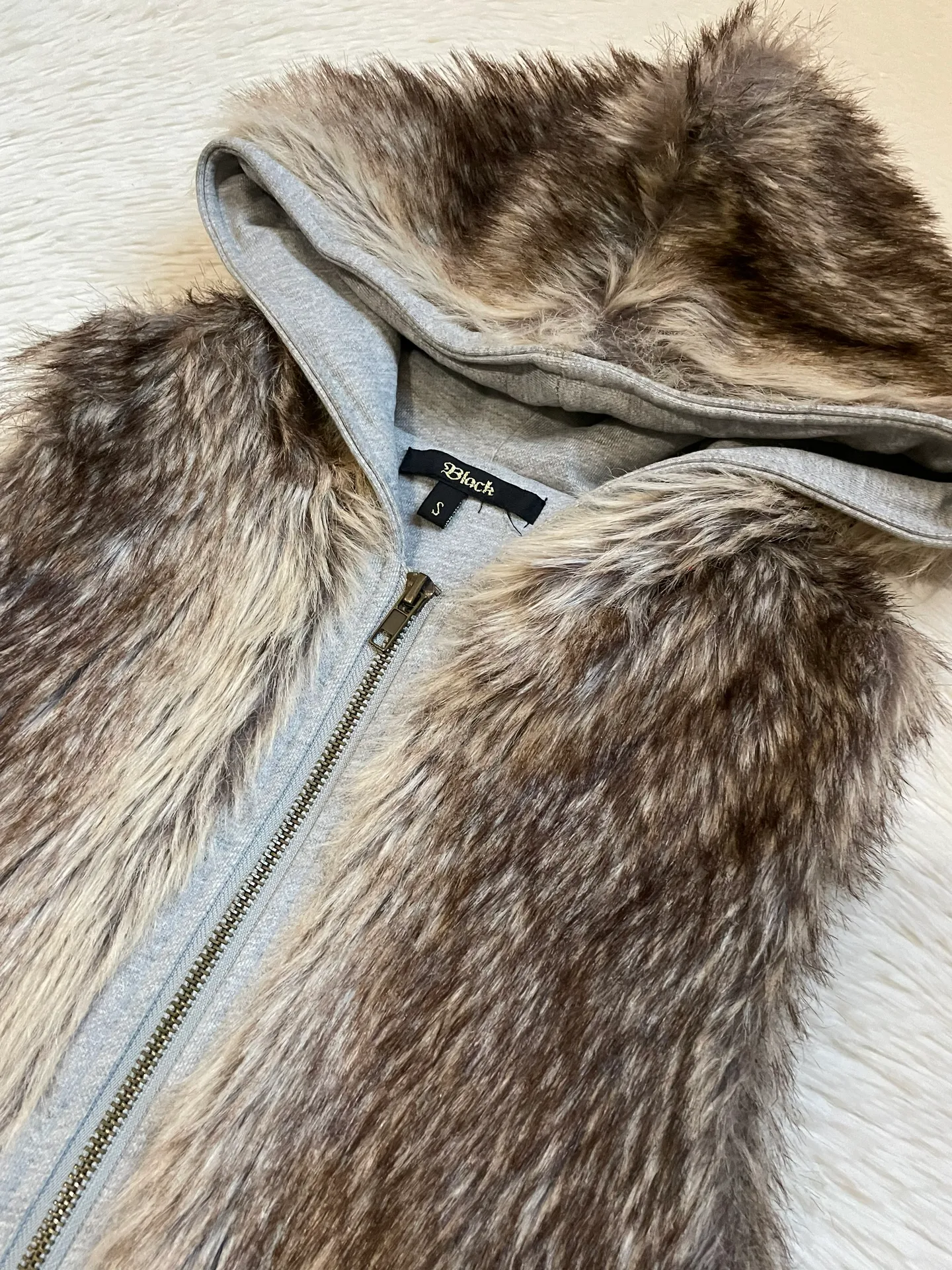 Y2k Faux fur furry hooded vest Gray - Image 11