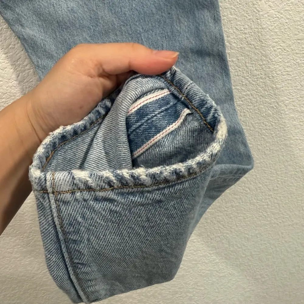 Levi’s Wedgie Icon Distressed Jeans 27 in Blue - Image 8