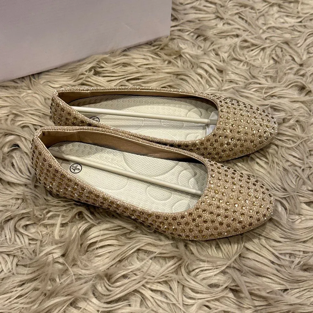 Gold bejeweled flat dress shoes size 6 NEW - Image 4