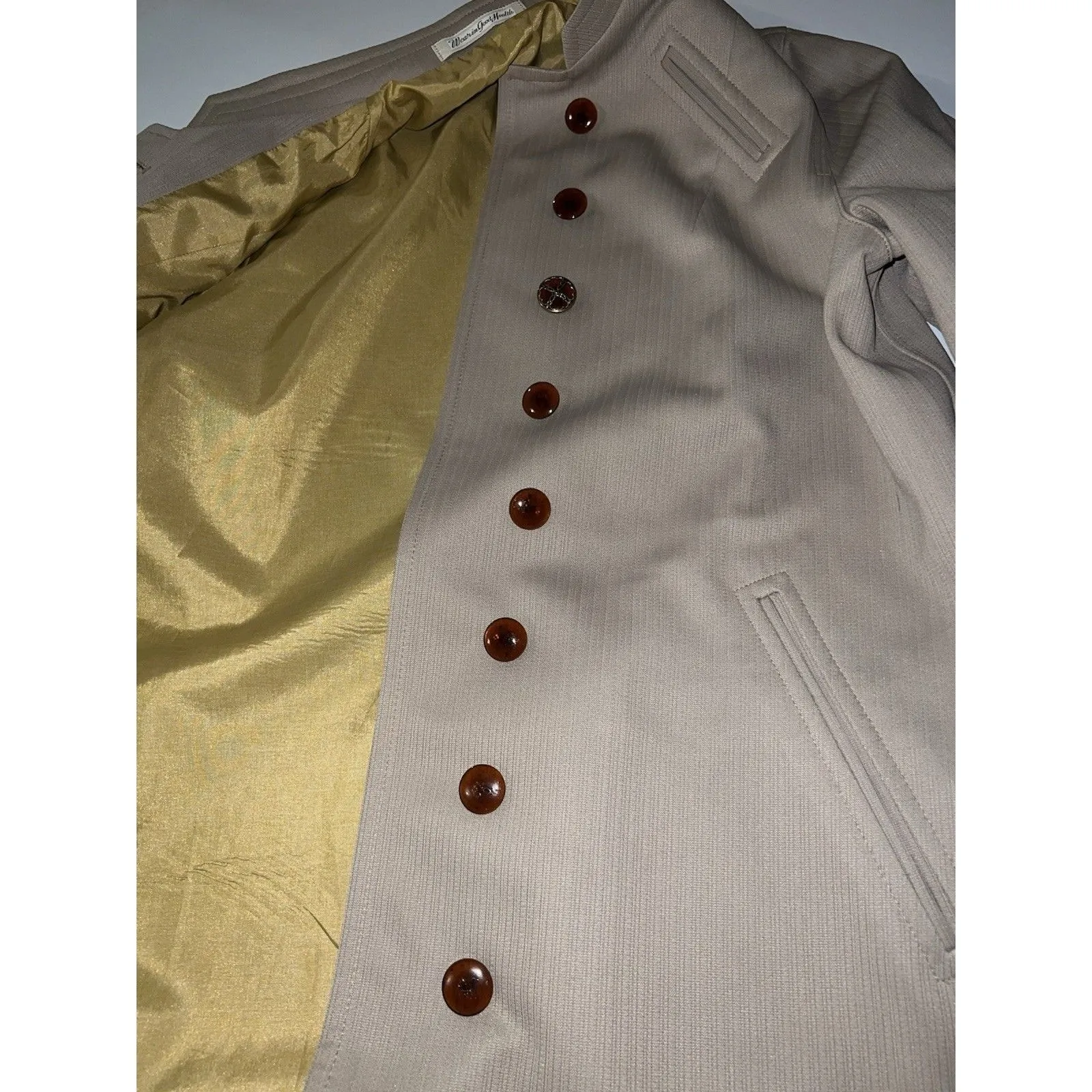 Misty Harbor Taupe Mod Raincoat Wear in Good Health Mandarin Collar Amber Button Size 8 - Image 8