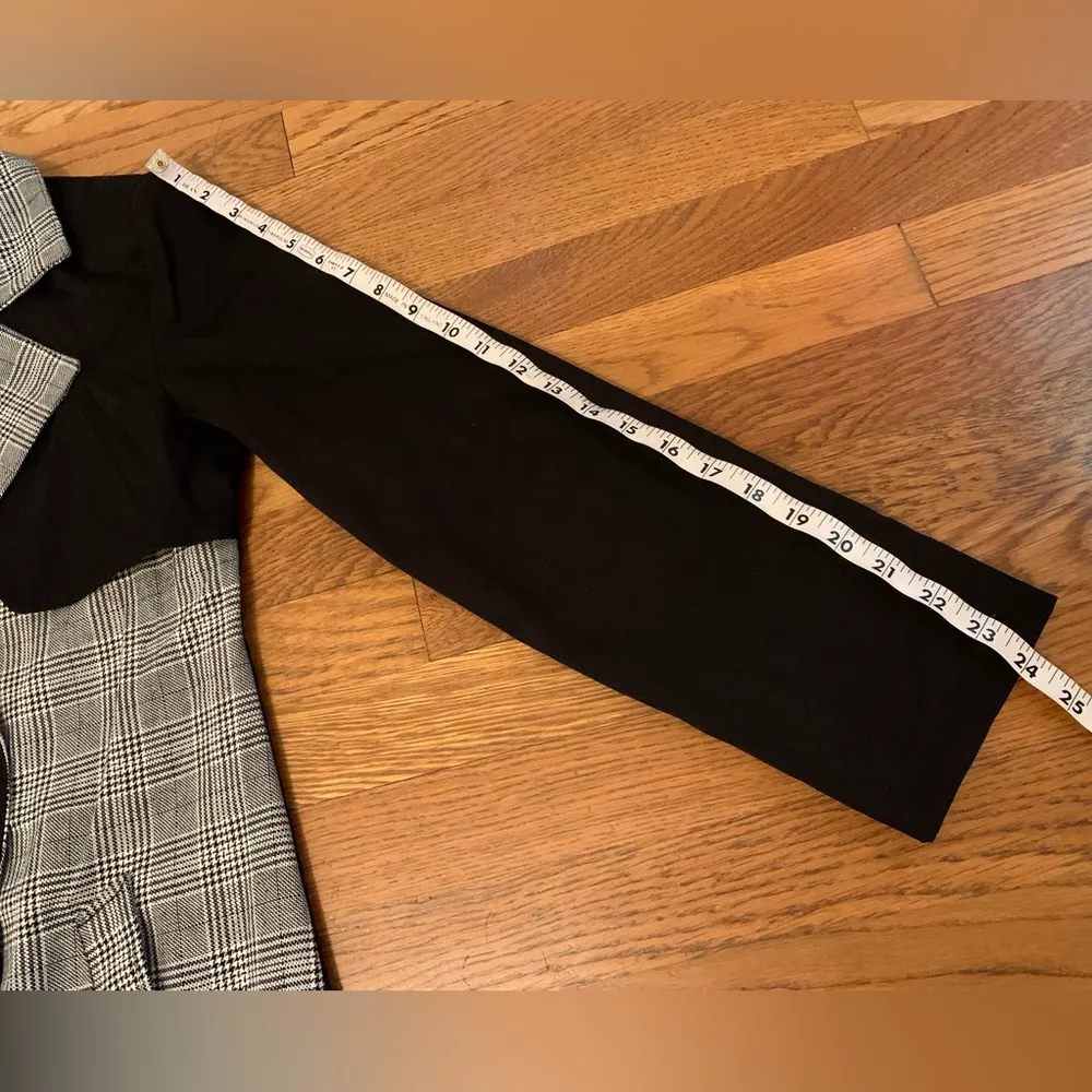 NWT  black and tartan trench coat size US 6 - Image 11