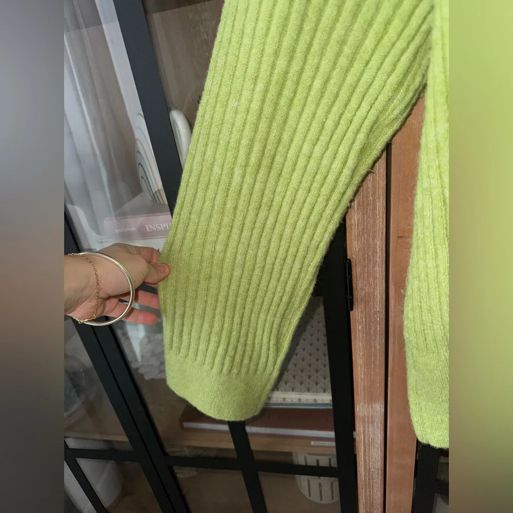 Zara knit sweater lime green ribbed collared long sleeve top vneck splice - Image 8