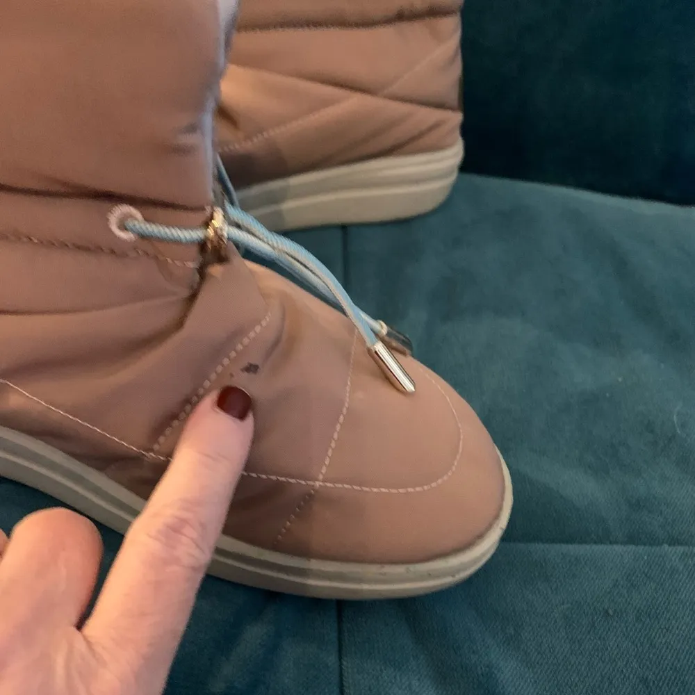 NEW Hey Dude Woman’s Size 9 Margot Eco Bootie Boot Antique Rose Water Resistant - Image 7