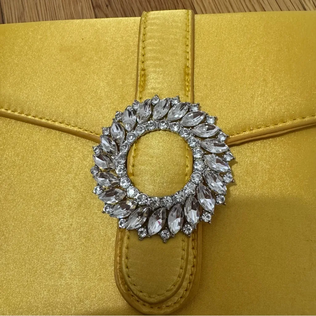 Unbranded Yellow satin envelope Elegant Bag evening clutch silver chain Brooch - Image 4