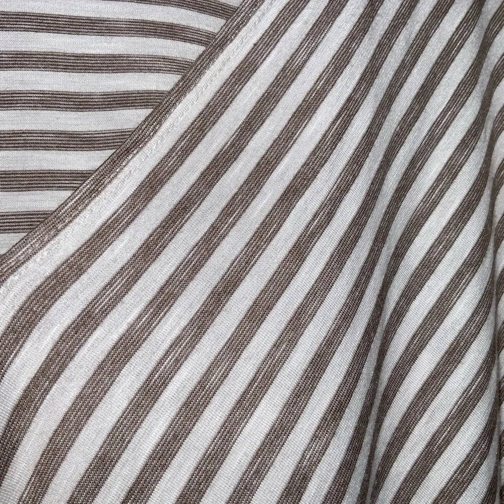 Max Studio Tan/White Diagonal Stripe V Neck Short Ruffle Sleeve Top 1X - Image 5