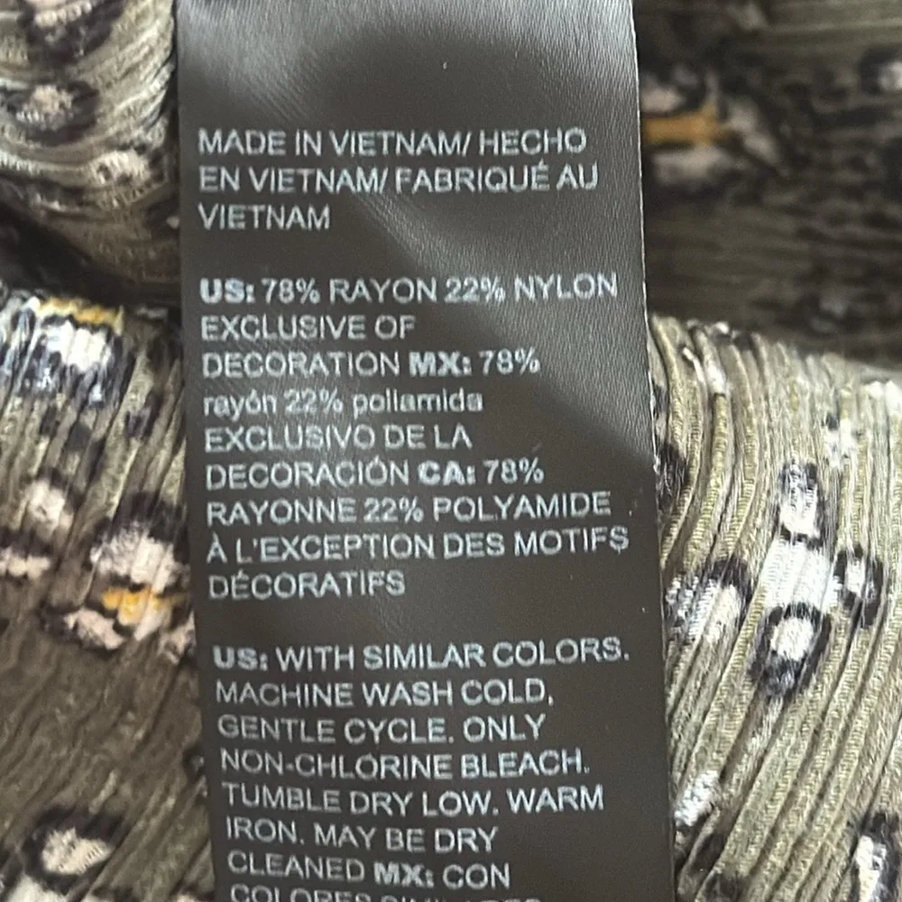 White House Black Market blouse size xs - Image 4