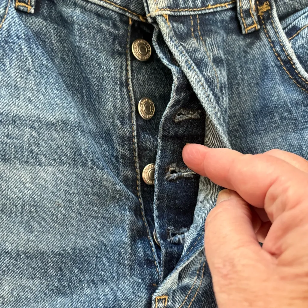 Free People Button Fly Boot Cut Jeans. Size 28. - Image 4