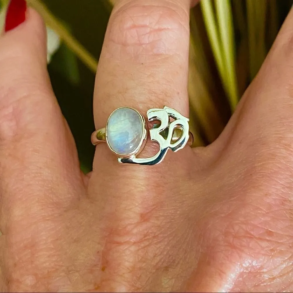 Om Rainbow Moonstone Solid Sterling Silver Ring Size 8.5 Silver - Image 6