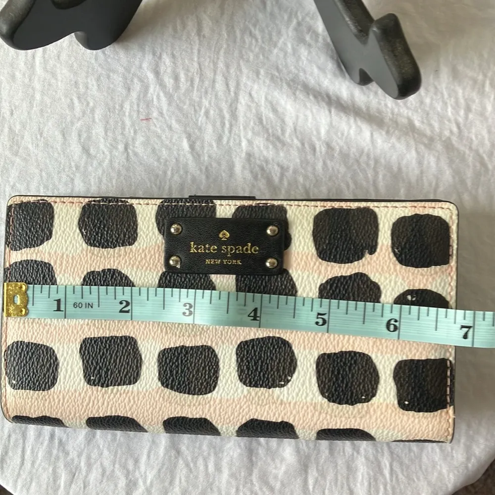 Kate Spade: Neda Grove Street Print- 12 card slot with ID area- Wallet - Image 15