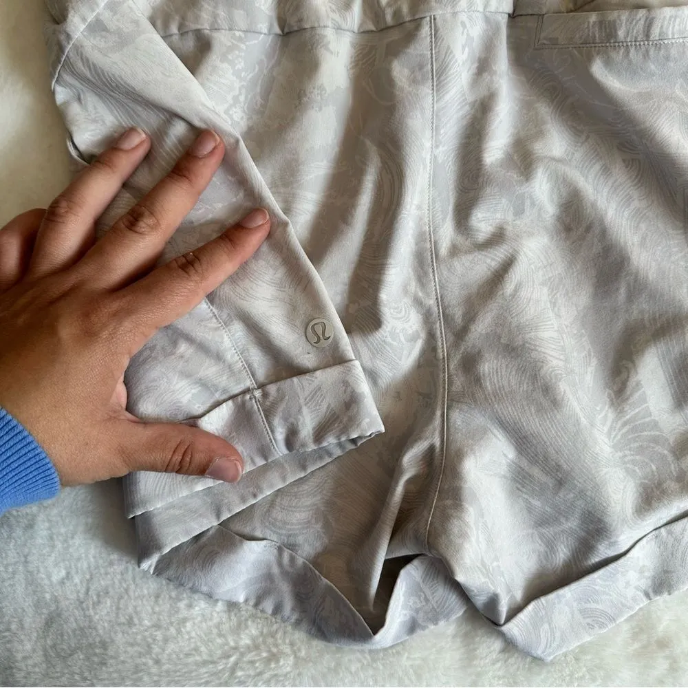 Lululemon Spring Break Away Short 4-way Stretch 3" Size 8 - Image 9