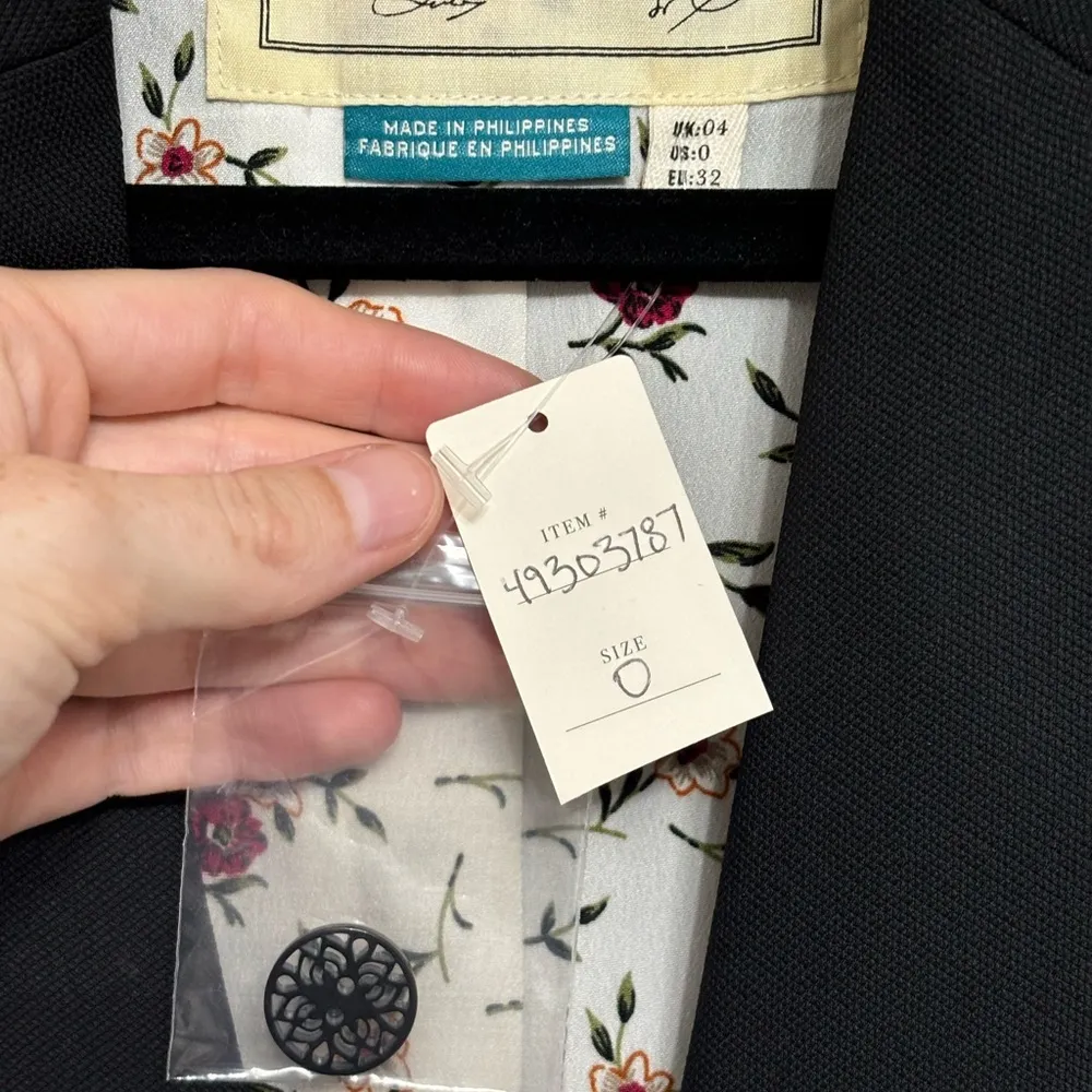 NWT Cartonnier Anthropologie Lloyd Tie Sleeve Easy Blazer in Black - Size 0 - Image 7