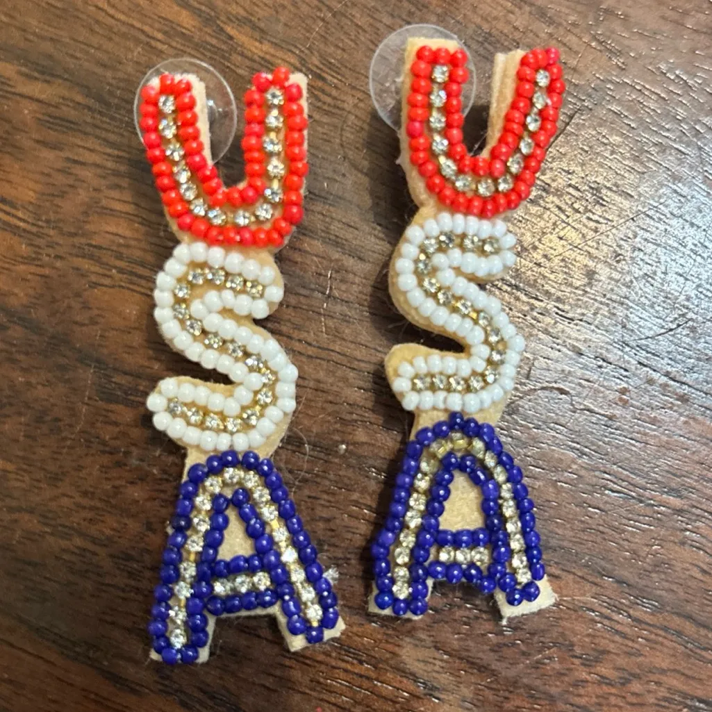 NWT Red, White, and Blue Beaded USA Earrings Red - Image 2