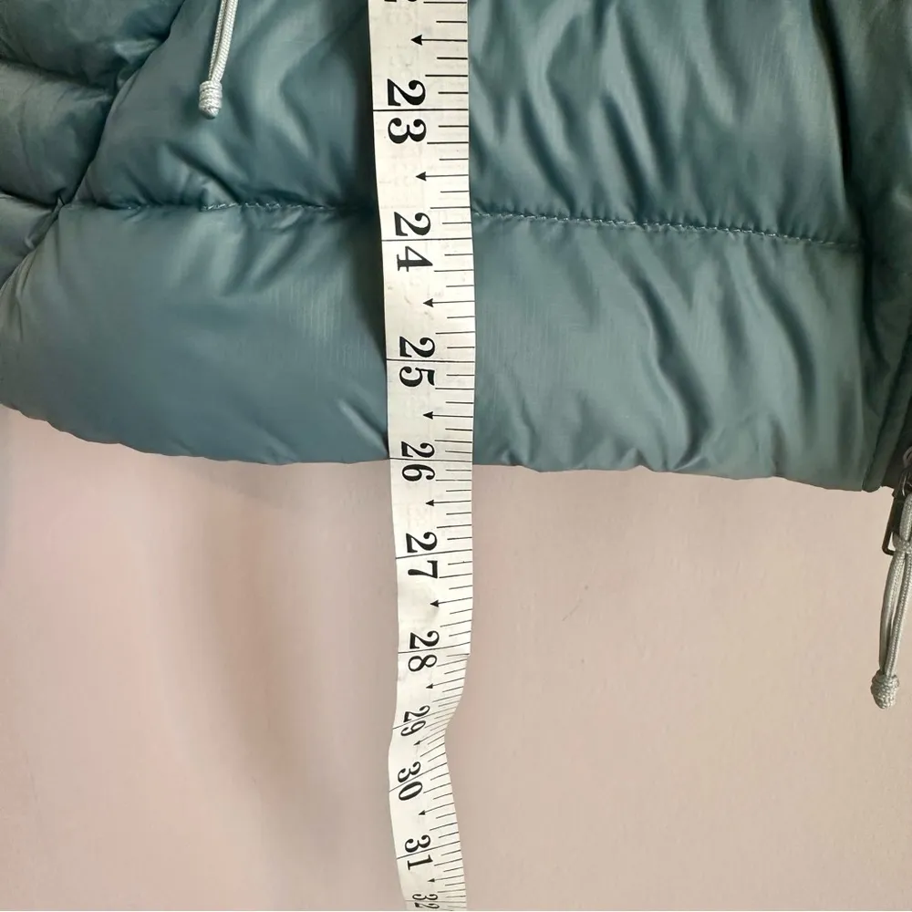 Patagonia NWT  Women's Down Jacket Size M - Image 4