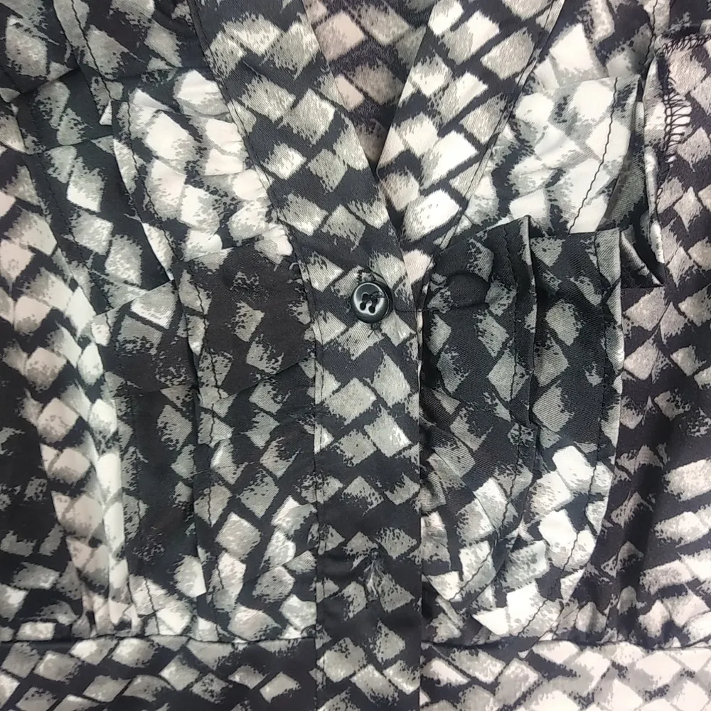 Fred David XL Black White Ruffle Top Plus - Image 5