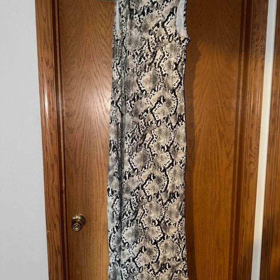 Snake Skin type print Soft Maxi Dress Size M - Image 3