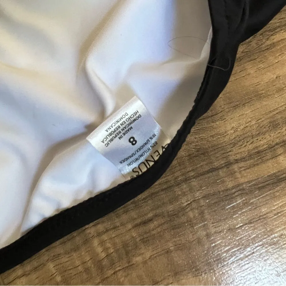 Venus size 8 one piece swimsuit - Image 3