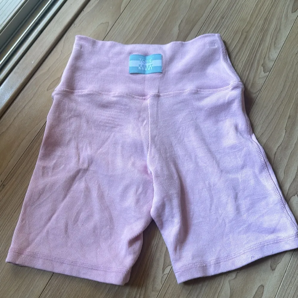 TOMS X KROST PINK SHORTS Size XS - Image 3