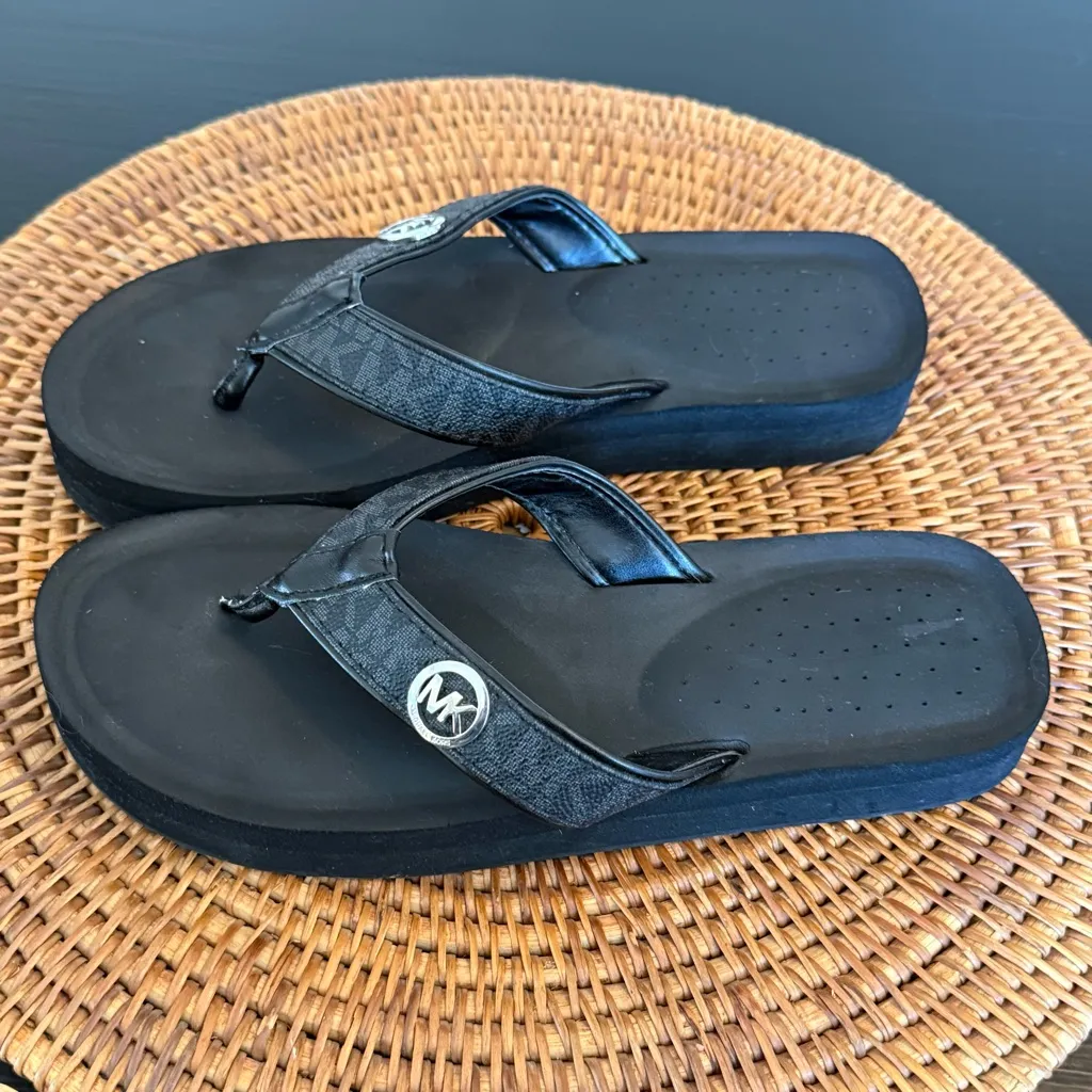 Michael Kors Black Flip Flops with Logo - Image 2