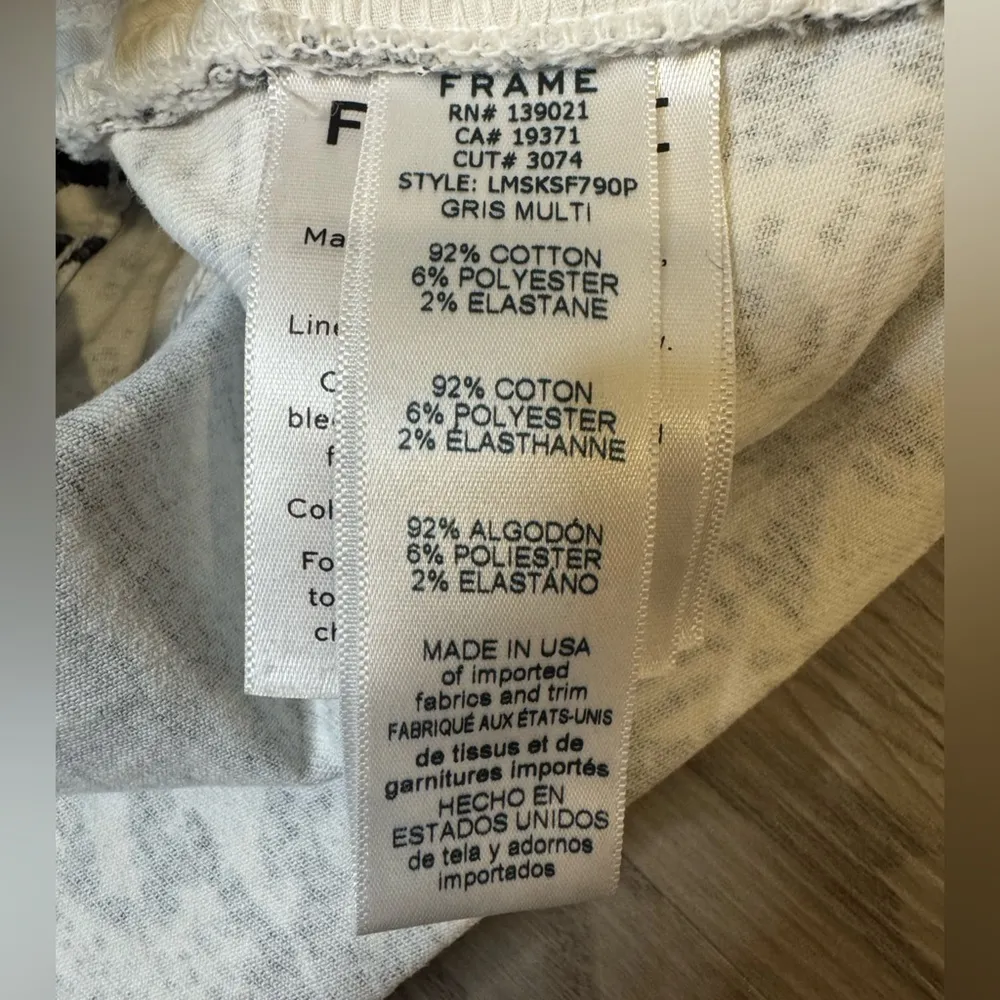 Frame Le Mini Skirt Denim Python Snake‎ Animal Print Grey White Size 28 - Image 8