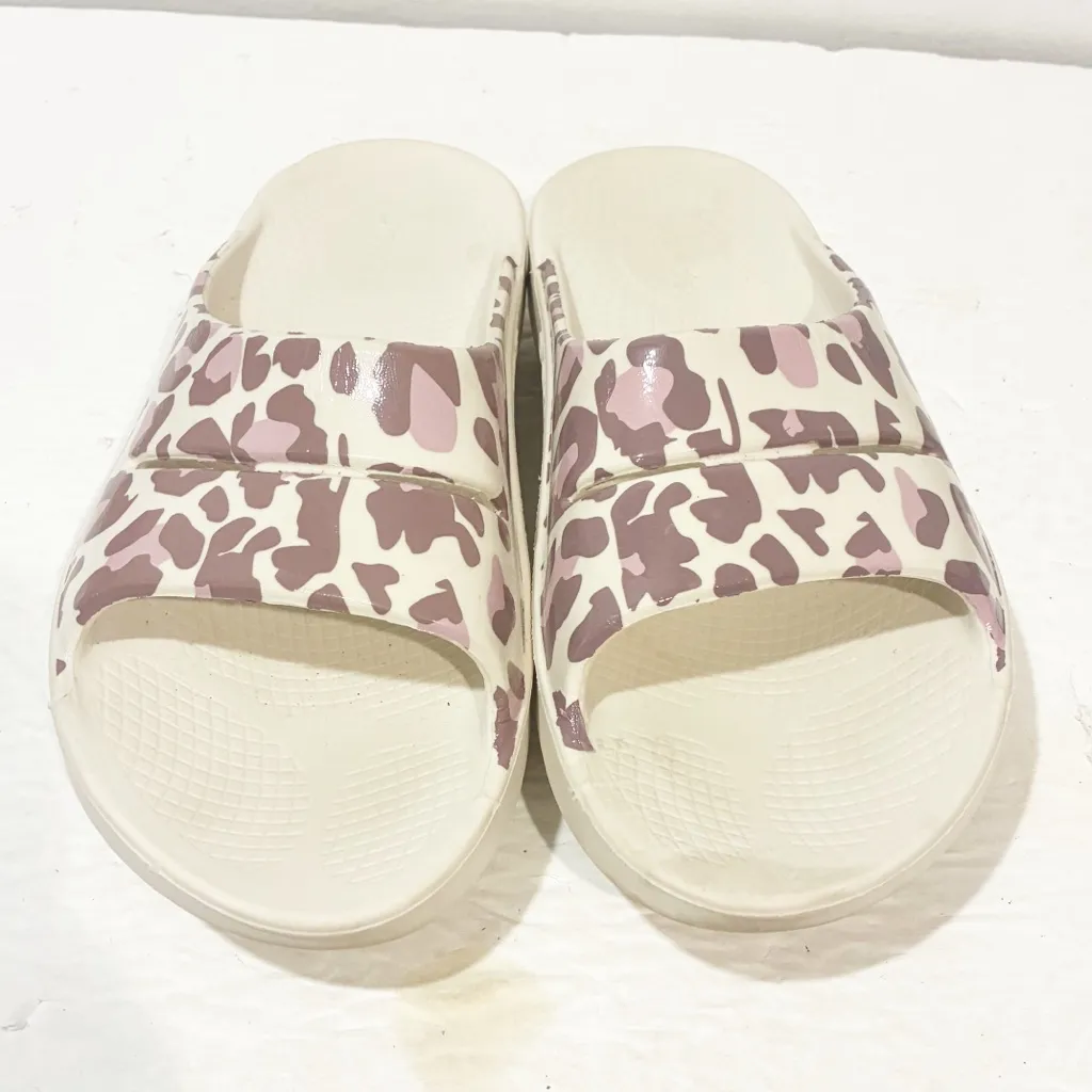 Oofos Ooah Rose Leopard Comfort Sport Recovery Pink Sandal Slide Size 7 - Image 2