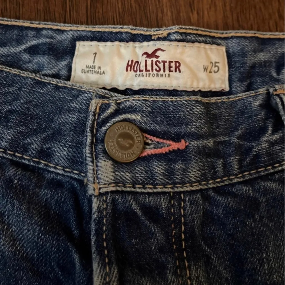 Size 1 hollister shorts - Image 5