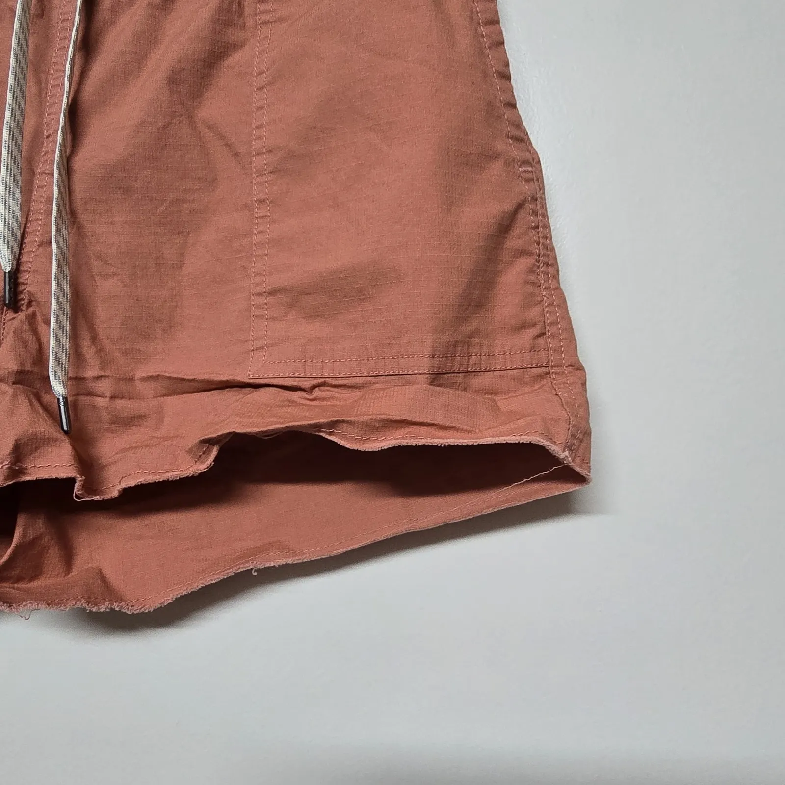 Vuori Ripstop Shorts Women Sz L Coral Cinnamon Organic Cotton Lightweight Hiking - Image 2