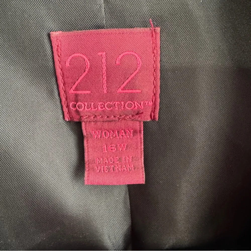 212 Collection black two button blazer size 16W - Image 3