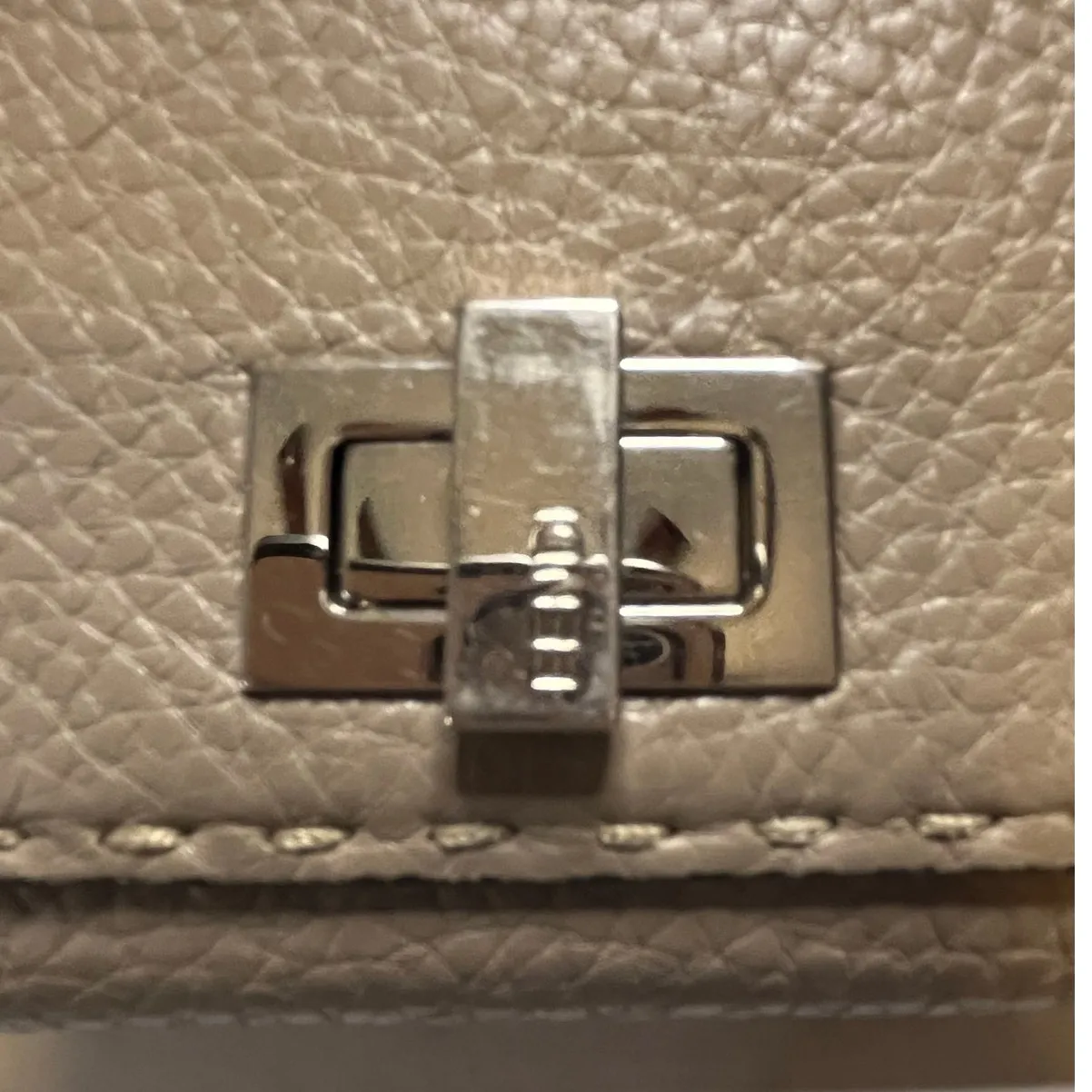 Fendi Peekaboo Beige Selleria Long Calfskin Trifold Wallet - Image 7