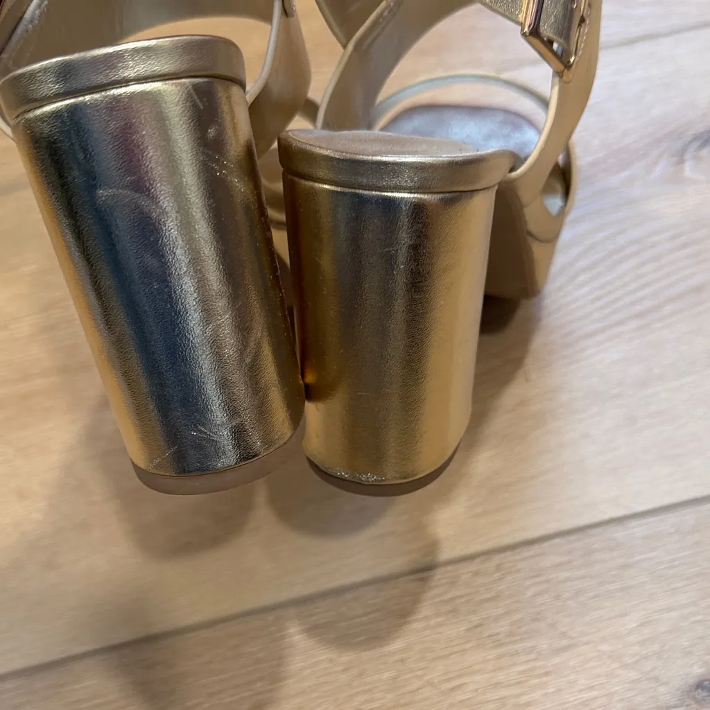 Soda Women's Gold Heels - Image 4