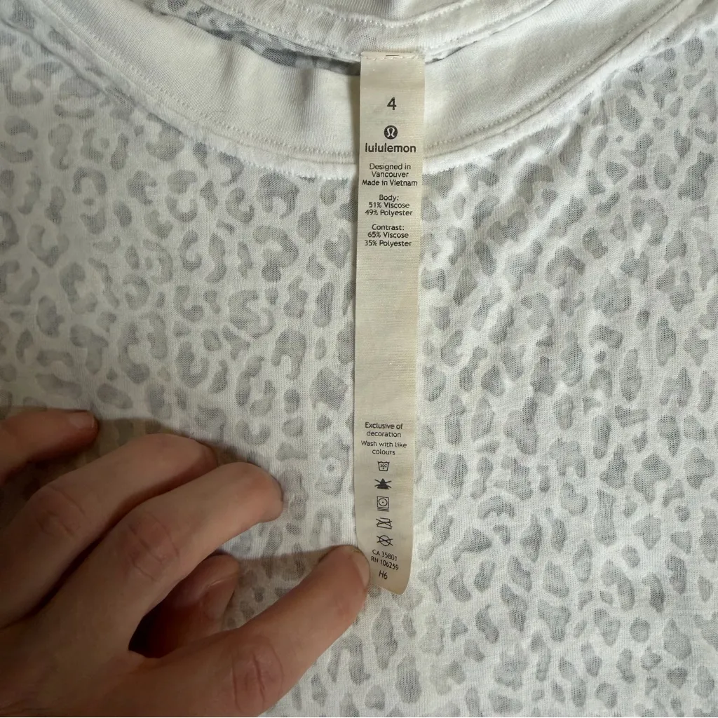 Lululemon All Yours Boyfriend Tank Veil City Camo Burnout White Size 4 - Image 7