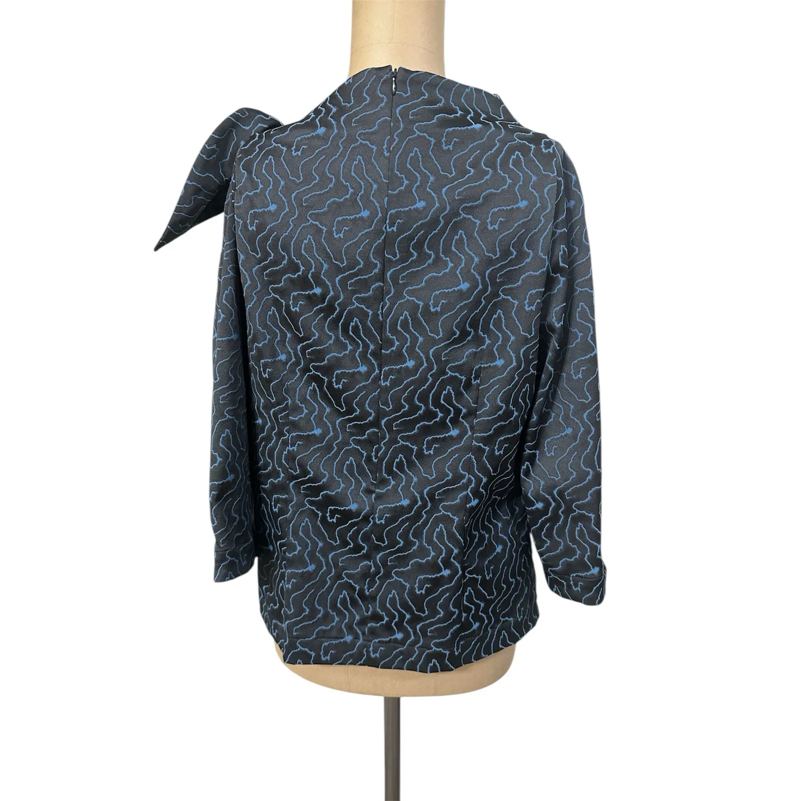 HILTON HOLLIS Blouse Jacquard Black Blue Sleeve Boatneck Tie neck Size M - Image 5