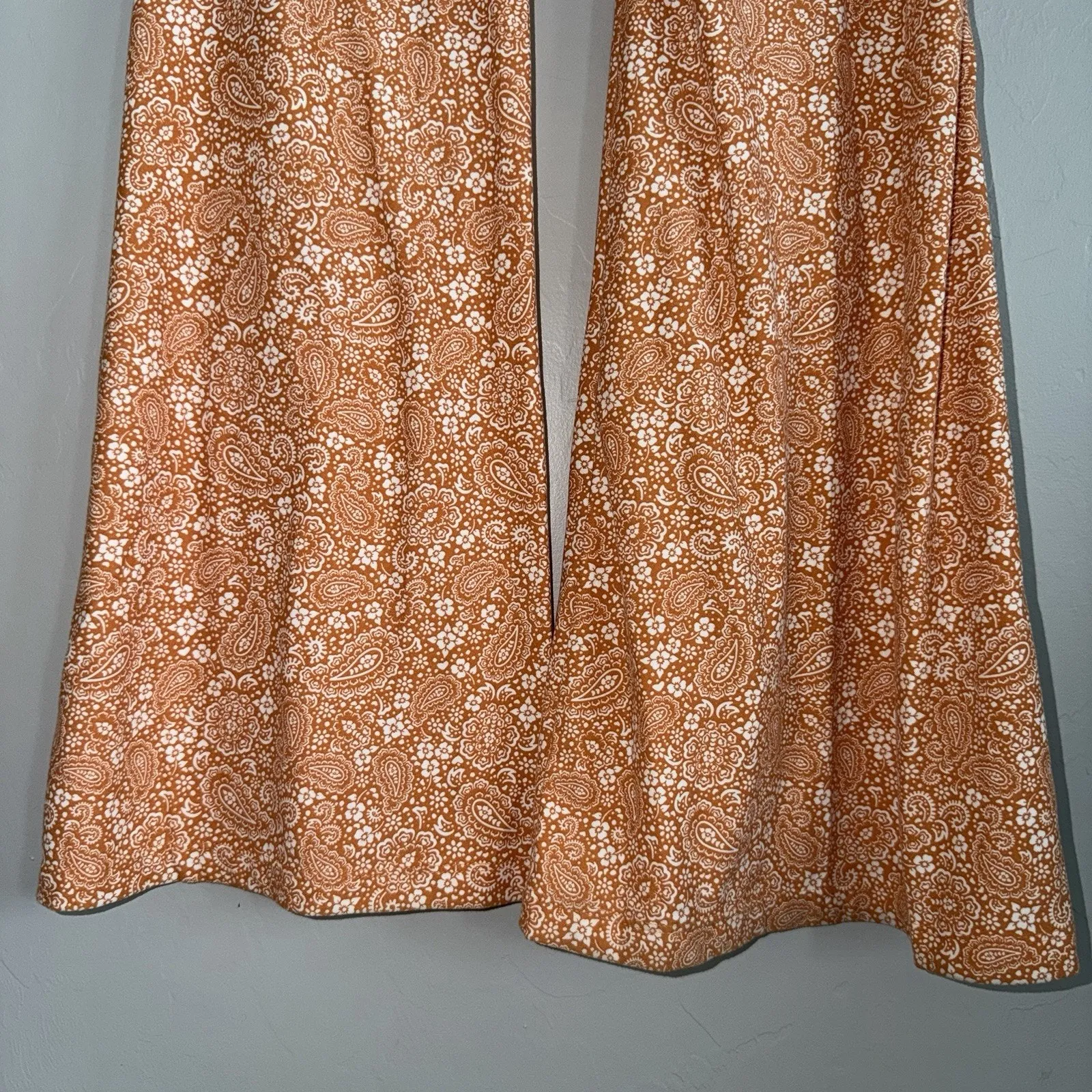 Forever 21 Leggings Flared Women's Small Orange White Flower Power Paisley - Image 4