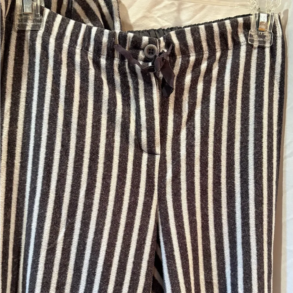 DKNY grey & white stripe pajama set women’s M - Image 11