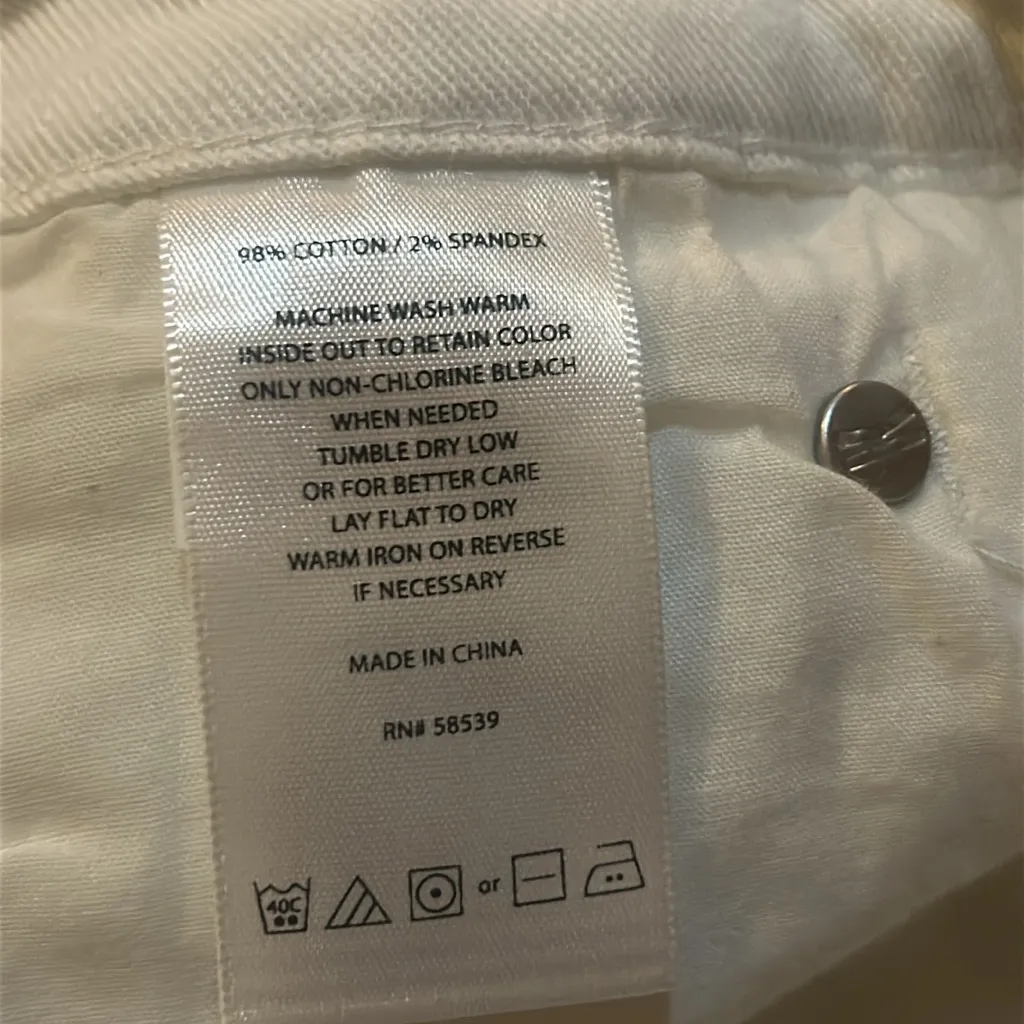 KUT from the Kloth Katy Boyfriend Jeans 10 Optic White Low Rise size US 12 - Image 3